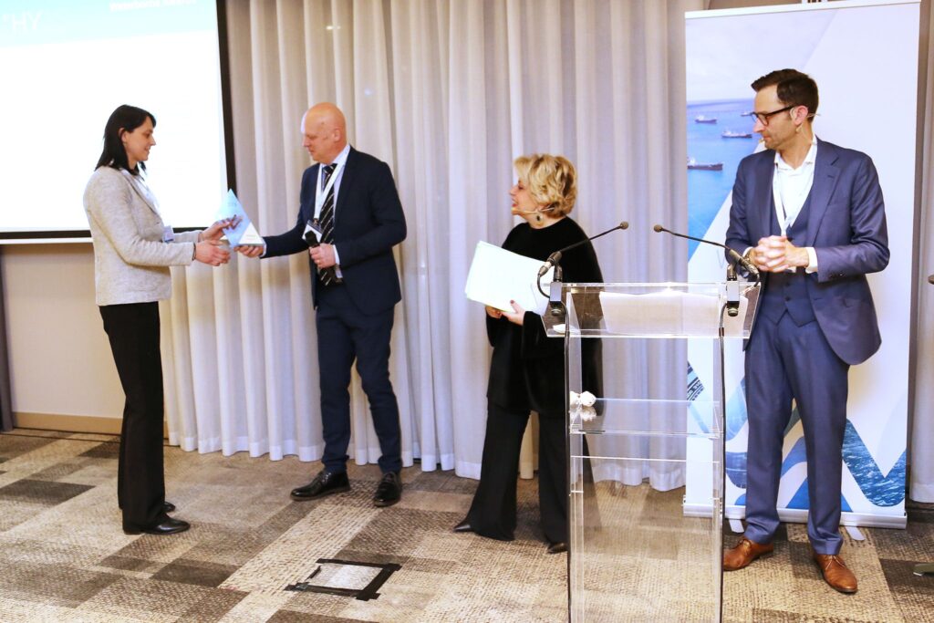 sHYpS Wins First Prize in the Innovation Category at the Waterborne Awards 2025 1 Award ceremony